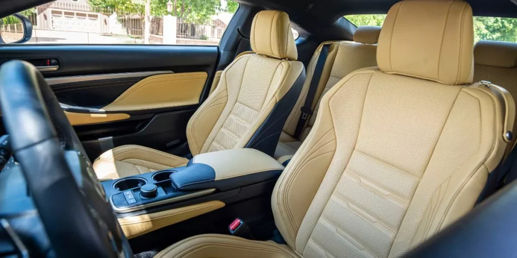 What Are the Best Ways to Organize Your Car’s Interior?